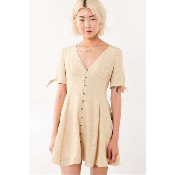 💙SOLD💙 UO Yellow Floral Dress - Picture 2 of 6